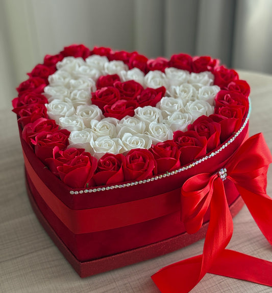 XXL Heart of Roses – Cutia Inimă a Dragostei