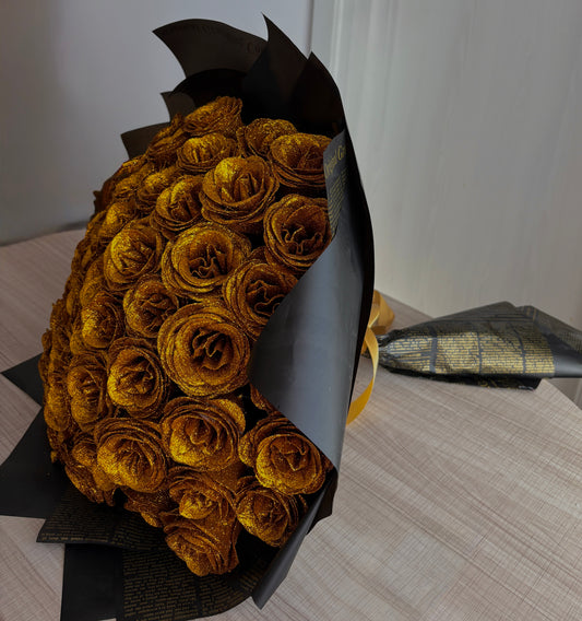 Golden Luxe Bouquet – Buchet Premium cu Trandafiri Aurii