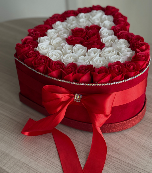 XXL Heart of Roses – Cutia Inimă a Dragostei